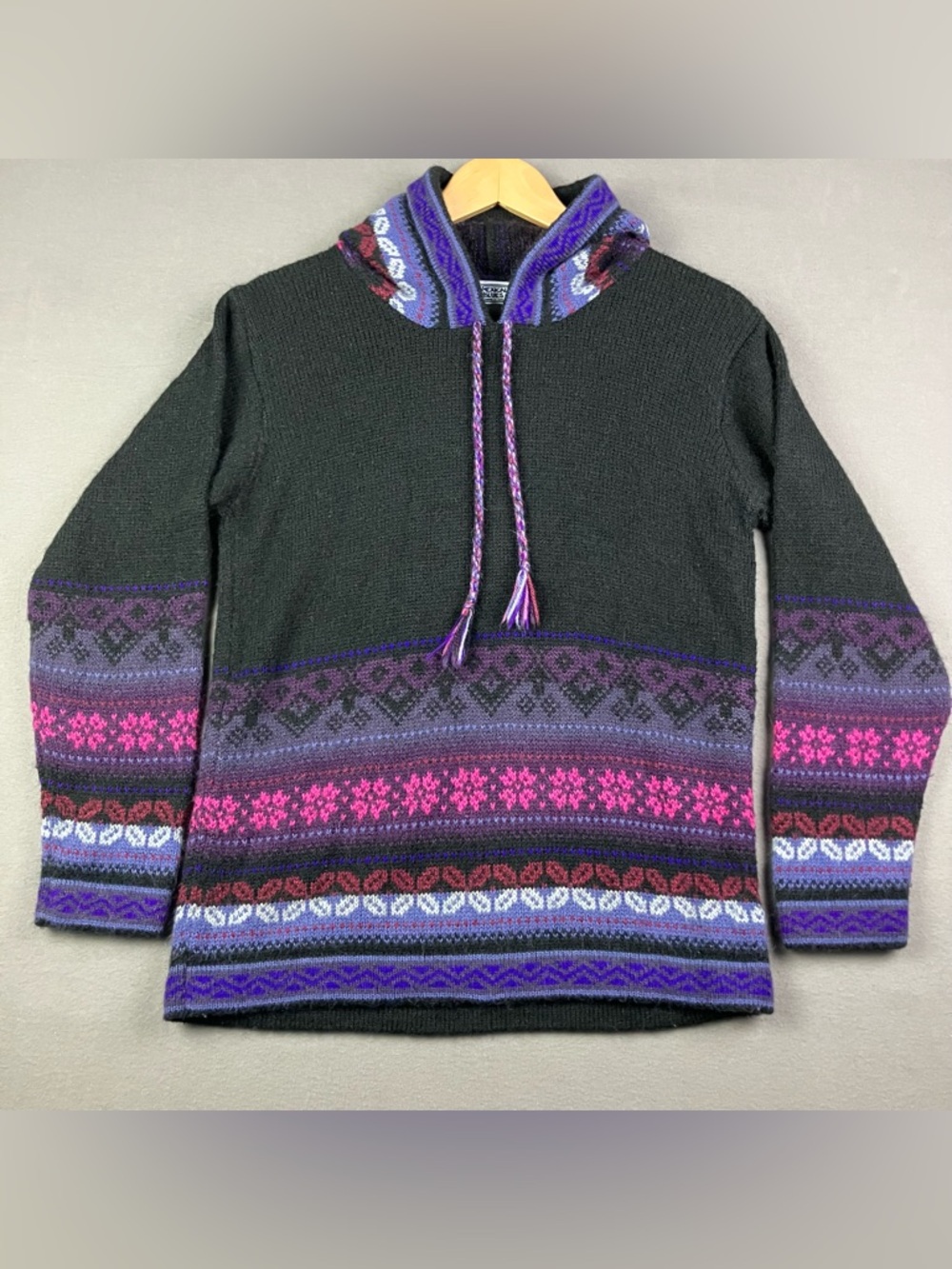 Mexicali Blues Women’s Hooded Sweater Size S/M 100% Alpaca Wool Black Purple